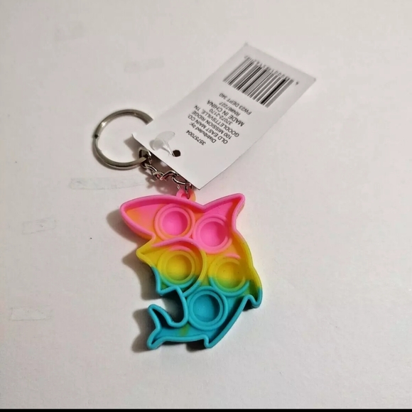 Bubble Pop Snap Shark Keychain Zipper Pull Backpack Charm Multicolor Rainbow - Picture 4 of 6